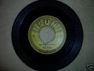 ORIGINAL ELVIS SUN 45 RPM/BLUE MOON OF KY #209