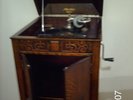 wind up record player
