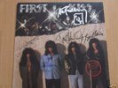 KISS  FIRST KISS LAST LICKS LP Signed by 5 members CARR