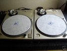 2 TECHNICS TURNTABLES SL-1200 MK2 SILVER