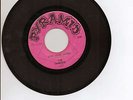 GARAGE 45 RPM - THE TAMRONS - on  PYRAMID RECORDS