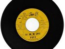 I'M SO IN LOVE ROXY & THE DAYCHORDS -HEAR
