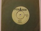 BYRON LEE & DRAGONAIRS GOLDFINGER REGGAE PYRAMID 45 VG+