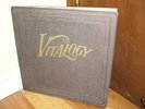 PEARL JAM VITALOGY FIRST ISSUE W/ BOOKLET EDDIE VEDDER