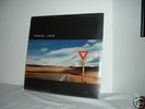 PEARL JAM- YIELD- SEALED  - MINT    /$ 79.99