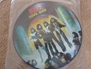 KISS LOVE GUN PICTURE DISC LP. MINT CON. NO 1022