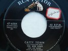 ROCKABILLY 45 RPM / CATTY TOWN / PEE WEE KING