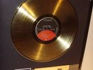 Mötley Crüe girls  godene Schallplatte golden Record