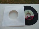 JOHNNY      HALLYDAY   JUKEBOX  (pochette papier)