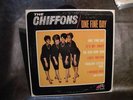 LP ALBUM THE CHIFFONS 
