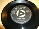 The Solitaires    Walking Along     Rare  UK 45