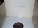 BEATLES WHITE VINYL VINTAGE LP 2-RECORD ALBUM - 33 RPM