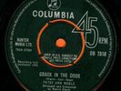 PATSY ANN NOBLE - CRACK IN THE DOOR Popcorn 45 HEAR
