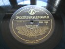 ********BEATLES - PLEASE PLEASE ME. BLACK & GOLD MONO FIRST UK PRESSING********