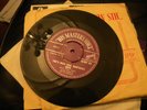 ELVIS PRESLEY    ALL SHOOK UP /WHEN YOUR HEARTACHES BEGIN