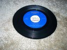 MAD MIKE POUNDER-TRIUMPHS-DRAGGIN' WAGGIN/FENDER BENDER-LISTEN