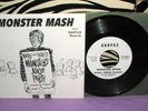 BOBBY PICKETT Monster Mash 45 Novelty w/Picture Sleeve NM- Sharp