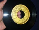 VINTAGE ELVIS PRESLEY SUN RECORDS MYSTERY TRAIN 45 W/SLEEVE NICE CONDORIGINAL?