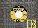 LOVE   SHE COMES IN COLORS / ORANGE SKIES   NM UNPLAYED 45