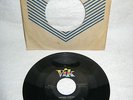 **** Joe Clay Duck Tail / Sixteen Chicks 45 VIK Records # 0211 NM+