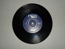 AMALGAMATED/PUSH IT IN - THE VERSATILES    (REGGAE 7