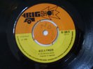 KINGSTONIANS - KISS A FINGER{1968 R'STEADY 7