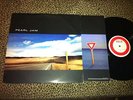 PEARL JAM - YIELD - VERY RARE ALTERNATIVE ROCK LP ON SONY E 68164 ORIG. PRESSING