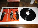 ELVIS PRESLEY ORIG 1956 45 RPM EP (EXTENDED PLAY)&JACKET-RCA VICTOR EPA-830-NICE