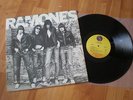 RAMONES LP - AUTOGRAPHED  SELF TITLED - SR 6020 / 1976   NO BAR CODE  SIGNED