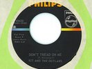 Garage Punk Monster Kit & The Outlaws Don't Tread On Me 45 Philips Pebbles Hear