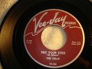 VEE JAY- 324  DELLS - DRY YOUR EYES - BABY, OPEN UP YOUR HEART - ORIG