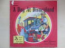 Disneyland Records Walt Disney&Jiminy Cricket A DAY AT DISNEYLAND LP & Book 1957