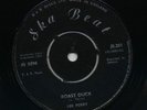 ROAST DUCK / HAND TO HAND  Lee Perry (Upbeat Coxsone Ska 1965) 
