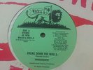 BREAK DOWN THE WALLS / ABBASHANTIE ROCK -  WACKIES - ROOTS REGGAE - ??