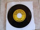 ELVIS PRESLEY THATS ALL RIGHT & BLUE MOON OF KENTUCKY Open to all offers