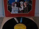 TV SOUNDTRACK - THE MUNSTERS - AT HOME WITH - GOLDEN RECORDS - HALLOWEEN