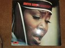 Odetta      -      sings