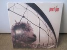 PEARL JAM Vs LP  1993 Epic  SEALED and MINT    Z53136