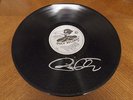 VINYL LP RECORD SIGNED BY ERIC CLAPTON