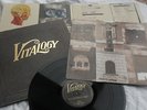 PEARL JAM   VITALOGY  (EMBOSSED COVER) NEAR MINT   477861   RARE