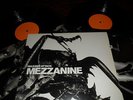 MASSIVE ATTACK - Mezzanine 1998 Original LP 2x Vinyl in Excellent Condition