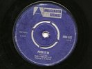 SKINHEAD DOUBLE SIDER PUSH IT IN VERSATILES 1969 LISTEN