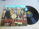 THE BEATLES original Black/yellow uk MONO SGT PEPPERS..VG/VG
