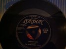 THE MONOTONES / THE BOOK OF LOVE /YOU NEVER  LOVED ME/ ORIG 1958 LONDON HLM 8625
