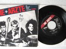DIE ÄRZTE - DU WILLST MICH KÜSSEN REMIX / DIE ANTWORT BIST DU CBS 6849 '7 NL'86