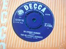 EX UK DECCA 45 - THE BO STREET RUNNERS - BO STREET RUNNER