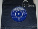 KIKI DEE single MIRACLES b/w THAT'S RIGHT WALK ON BY, 1964 FONTANA, SOUL, MOD EX