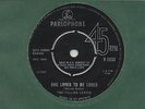 THE FALLING LEAVES-SHE LOVES TO BE LOVED-PARLOPHONE.