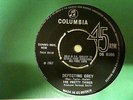 THE PRETTY THINGS ..DEFECTING GREY... UK IST ISSUE COLUMBIA No DB 8300
