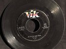Joe Clay-Get On The Right Track-Vik 0218-RARE 1956 Rockabilly-Cracker Jack-LSTN